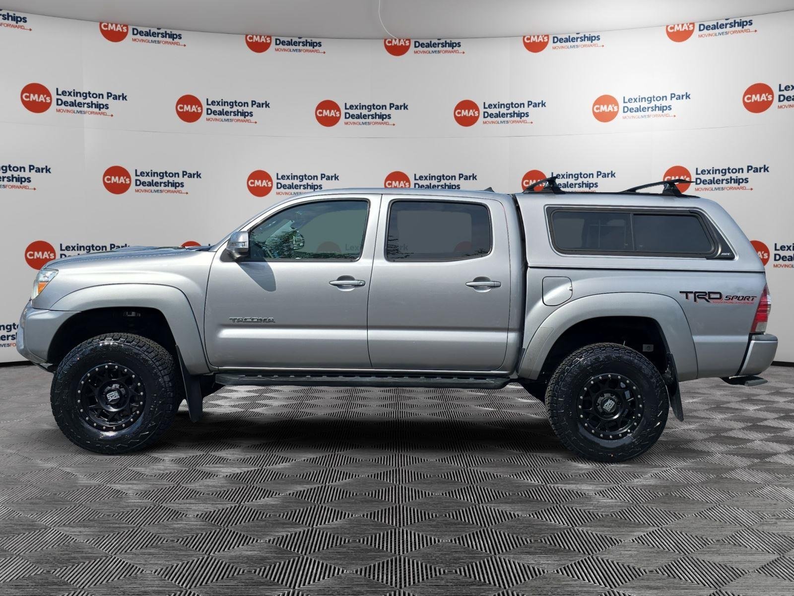 Used 2015 Silver Sky Metallic Toyota BASE image 4