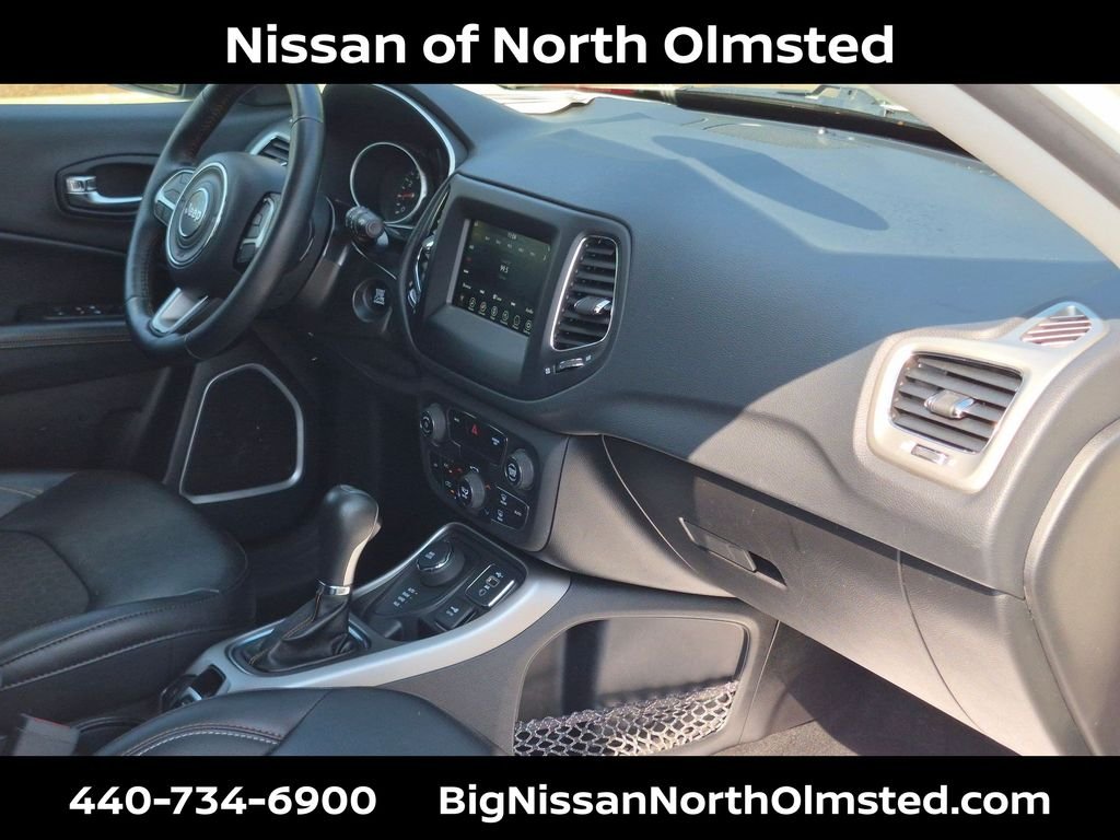 Used 2019 White Clearcoat Jeep Latitude image 27