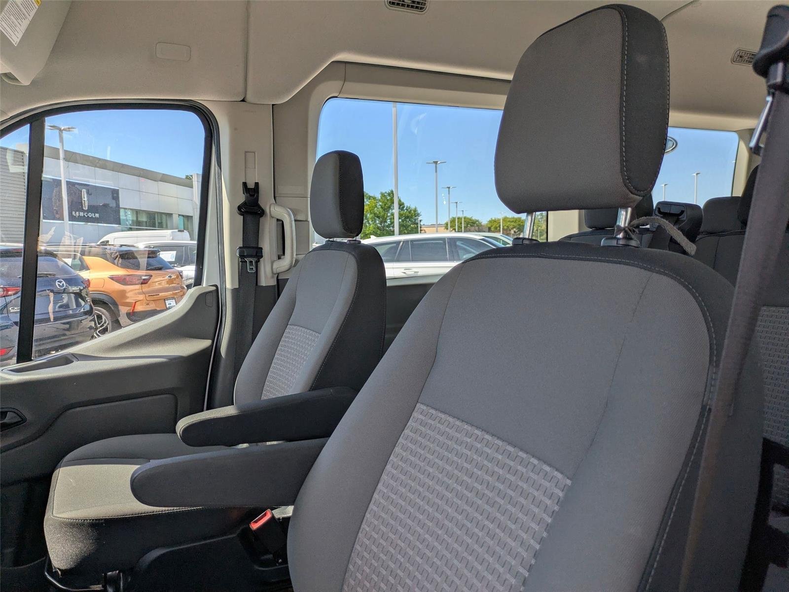 Used 2023 Oxford White Ford XLT image 12