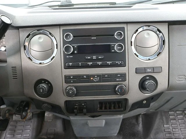 2011 Ford F-350 Super Duty XLT - Photo 28