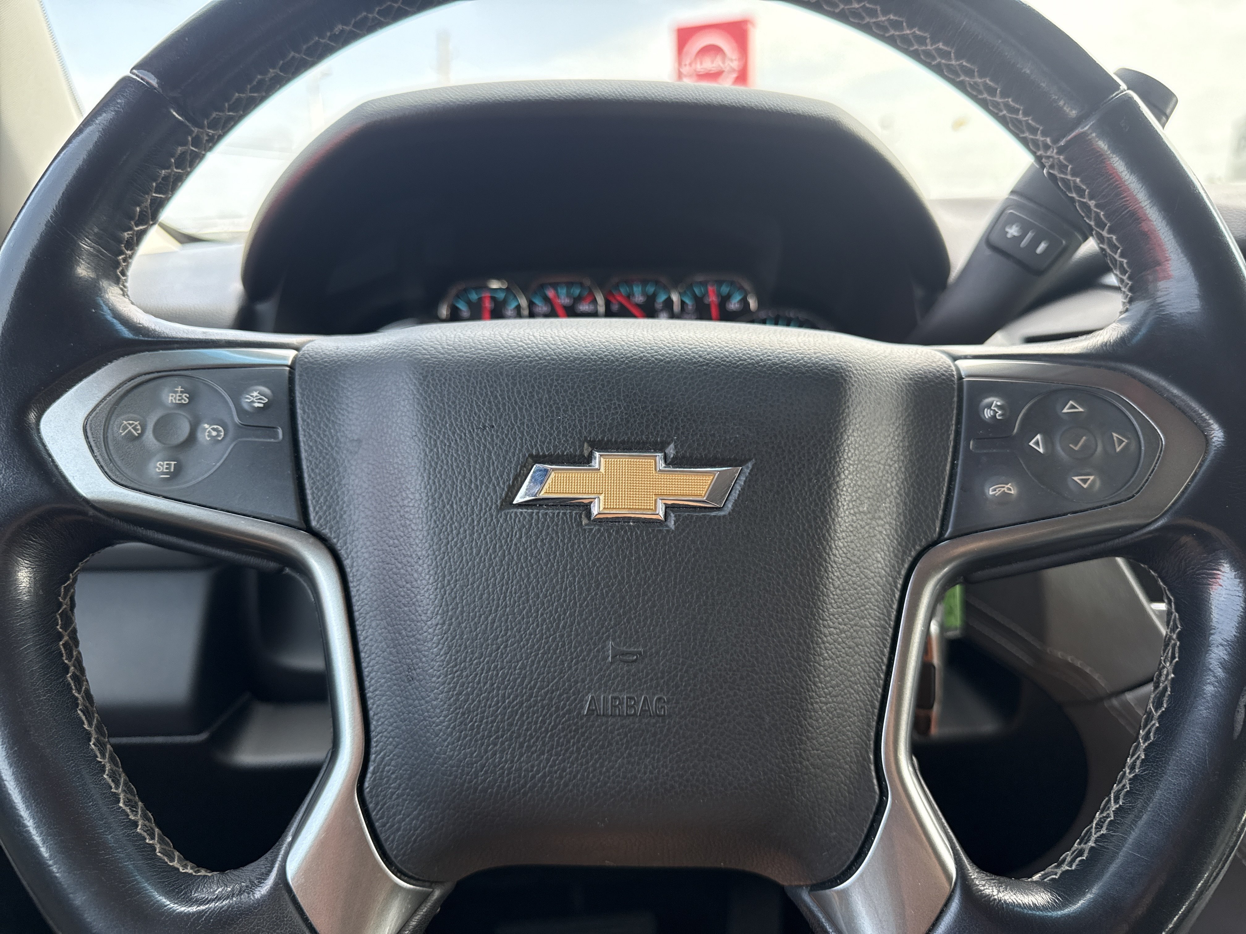 Used 2019 Summit White Chevrolet LT 4WD image 23