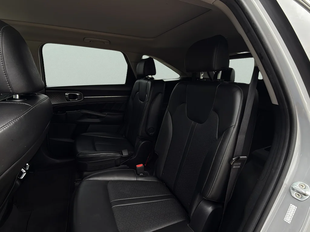 Used 2023 Wolf Gray Kia SX image 28