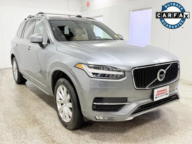 2017 Volvo XC90 T6 AWD Momentum's photo