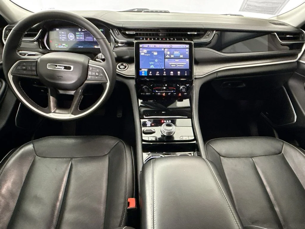 Used 2022 White Jeep 4xe image 22
