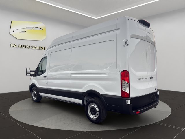 Used 2024 White Ford  image 5