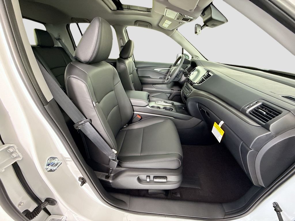 New 2026 Platinum White Pearl Honda RTL image 20