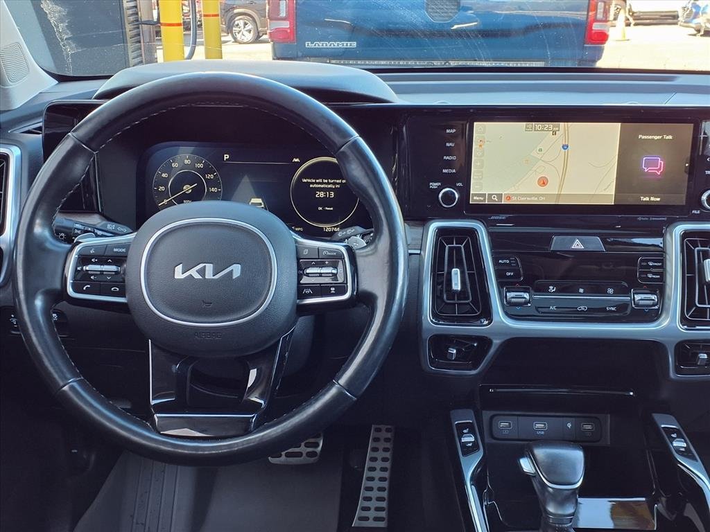 Used 2022 Wolf Gray C7s Kia X-Line SX Prestige image 16