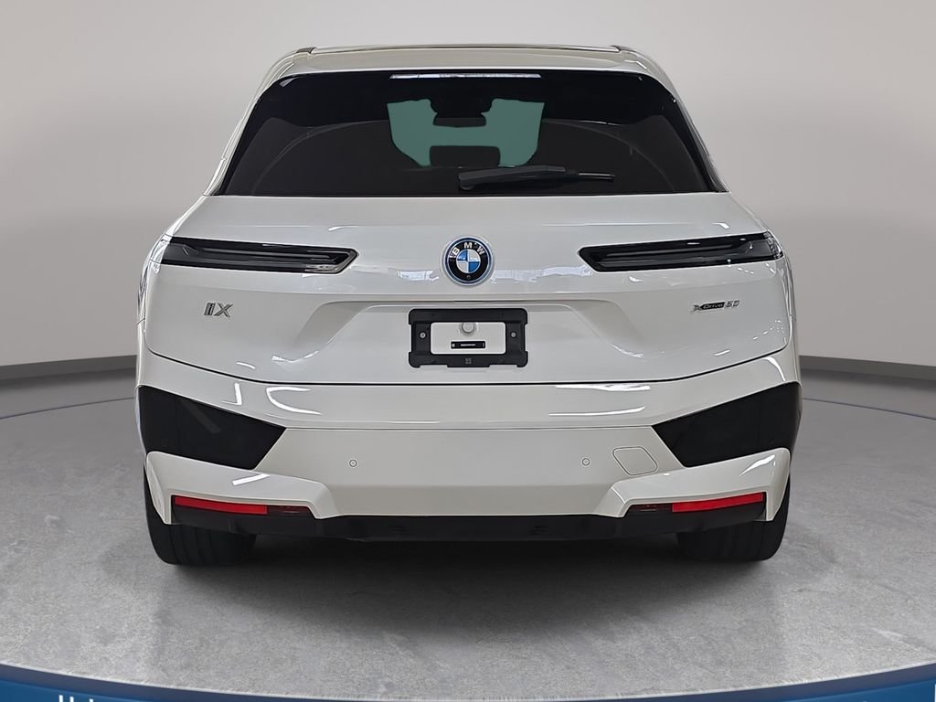 Certified Used 2024 Mineral White Metallic BMW xDrive50 image 8