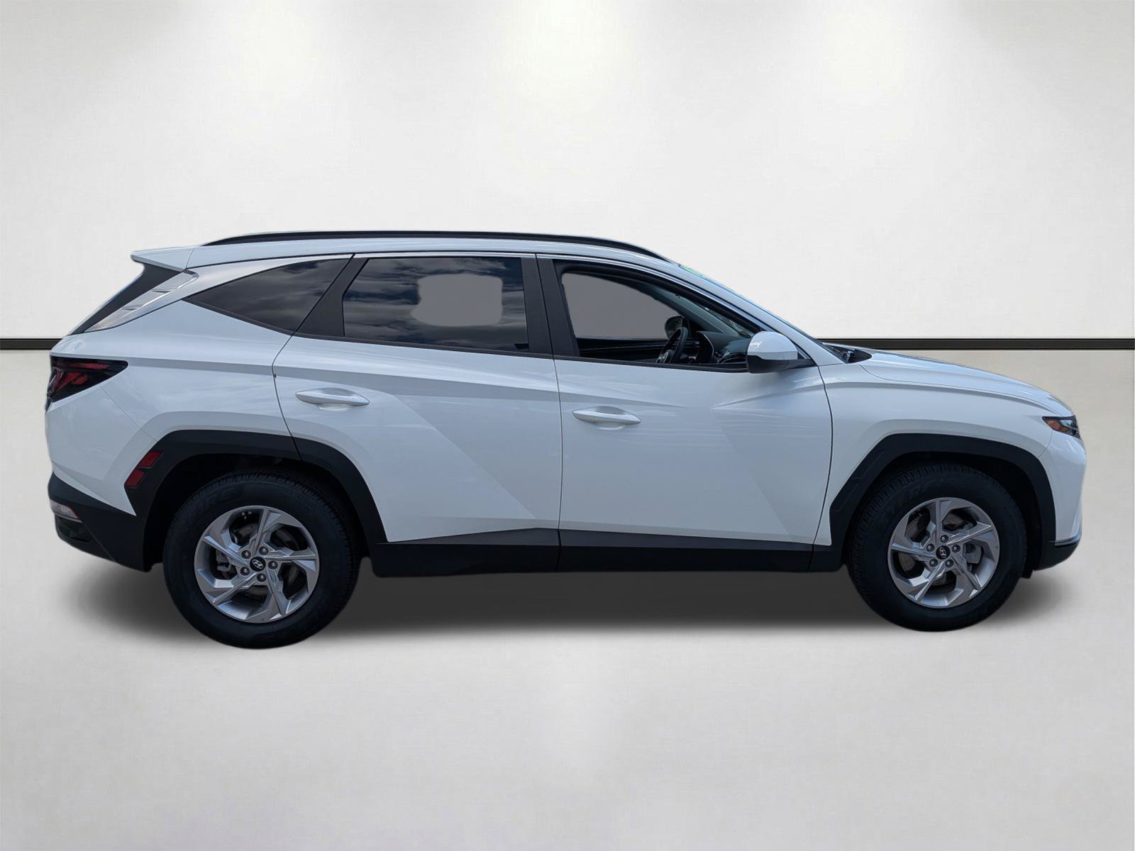 Certified Used 2024 White Pearl Hyundai SEL image 2