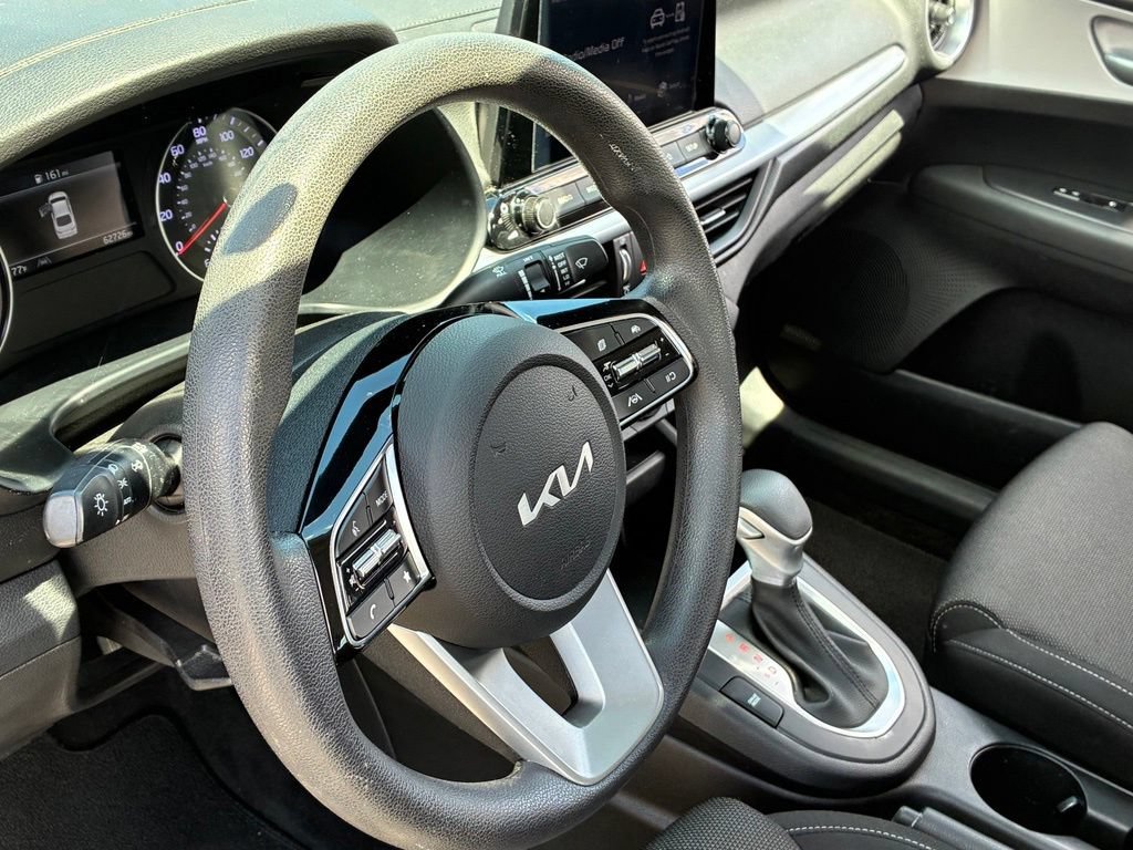 2022 Kia FORTE LXS - Photo 19