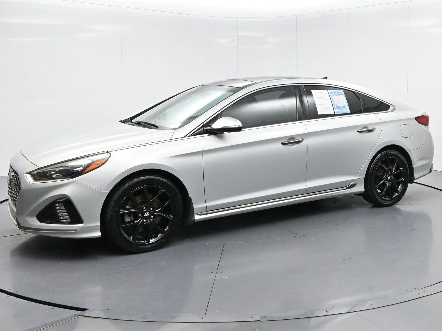 Used 2019 Symphony Silver Hyundai Limited image 4