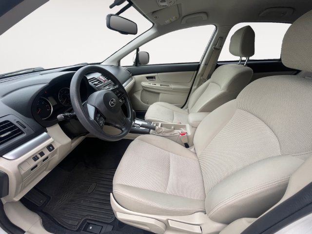 Used 2013 Satin White Pearl Subaru 2.0i Premium image 9