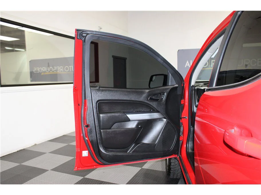 Used 2019 Red Hot Chevrolet 2WD LT image 11