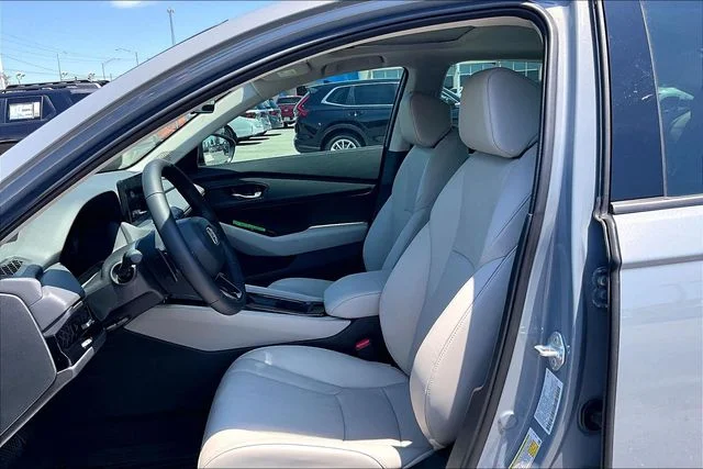 New 2026 Urban Gray Pearl Honda EX-L Hybrid image 8