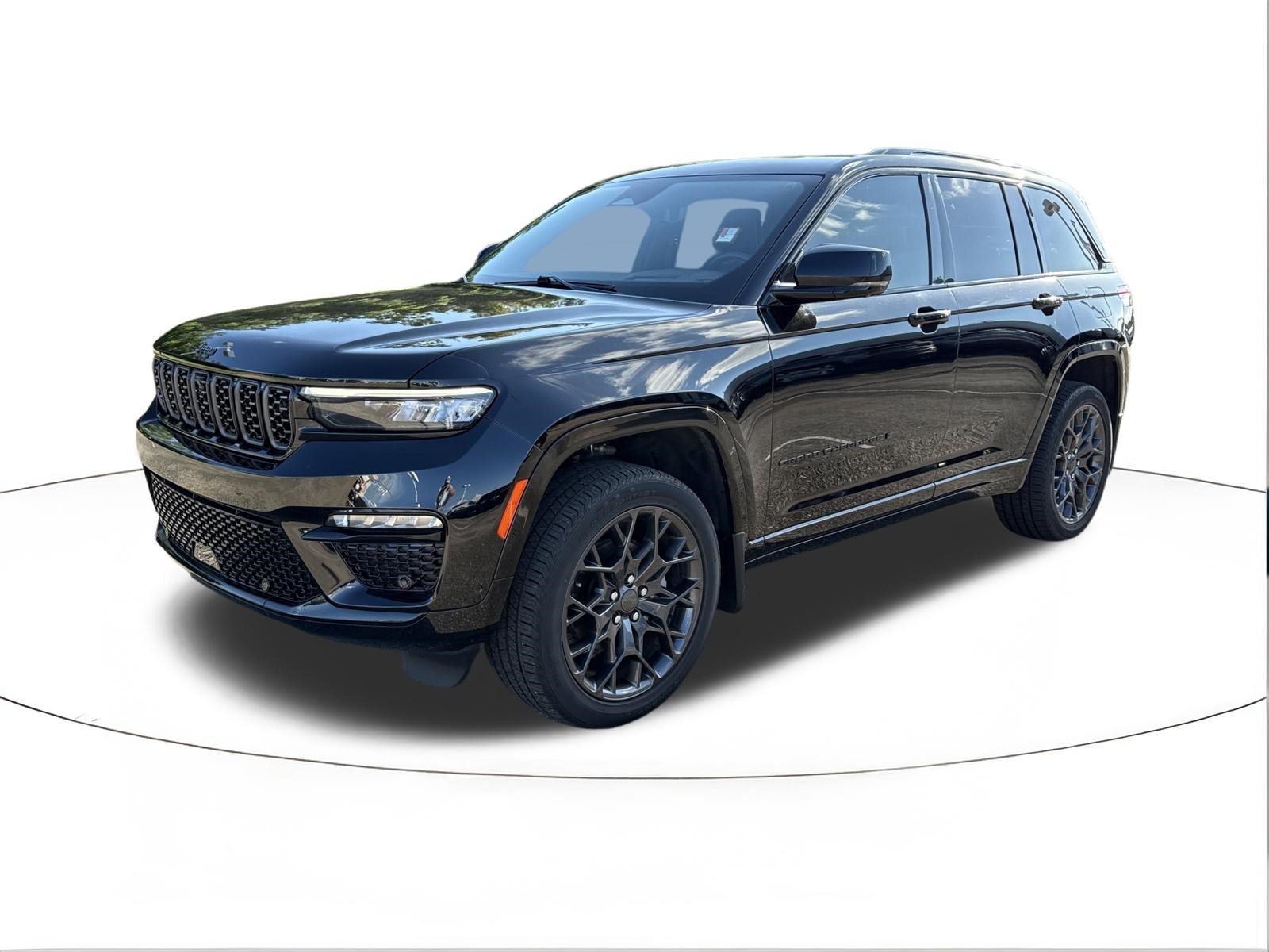Used 2025 Diamond Black Crystal Pearlcoat Jeep Summit Reserve image 7