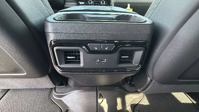 2026 GMC Sierra 1500 AT4X - Photo 25