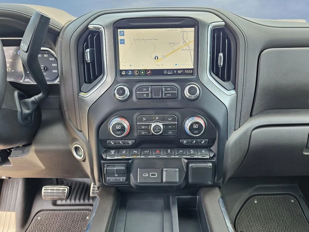 Used 2023 White Frost Tricoat GMC Denali image 27