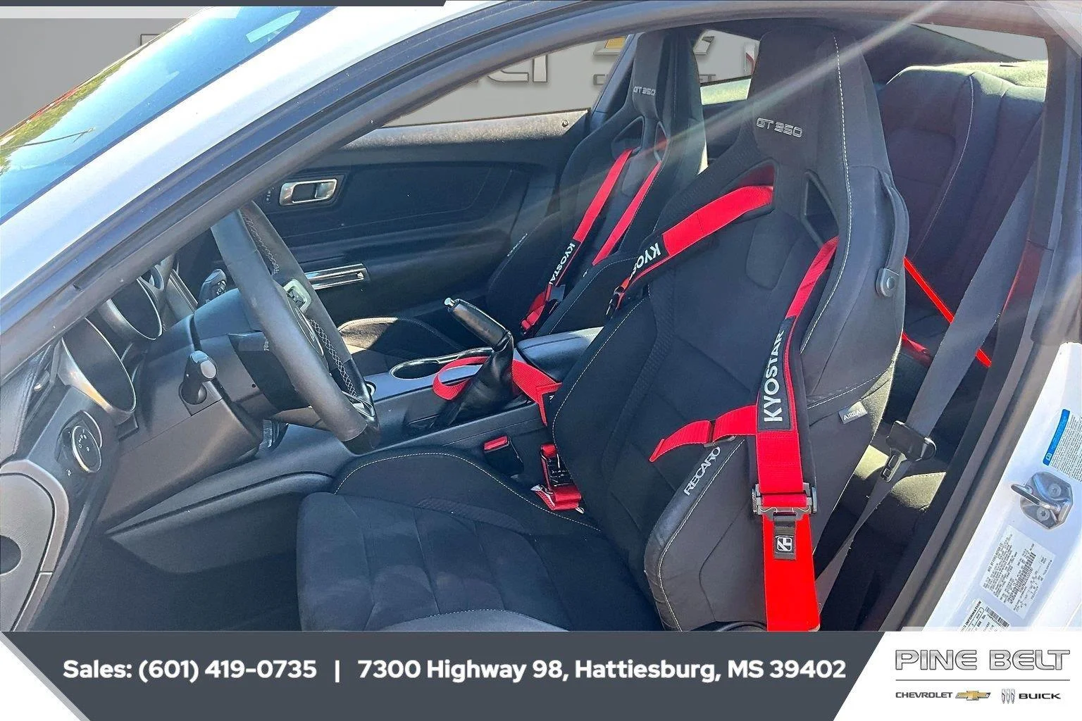 Used 2016 Oxford White Ford Shelby GT350 image 18