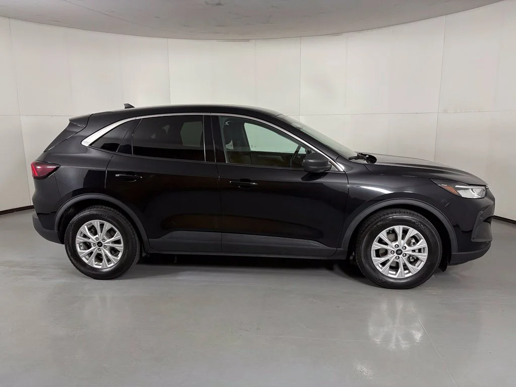 Used 2024 Black Ford Active image 9