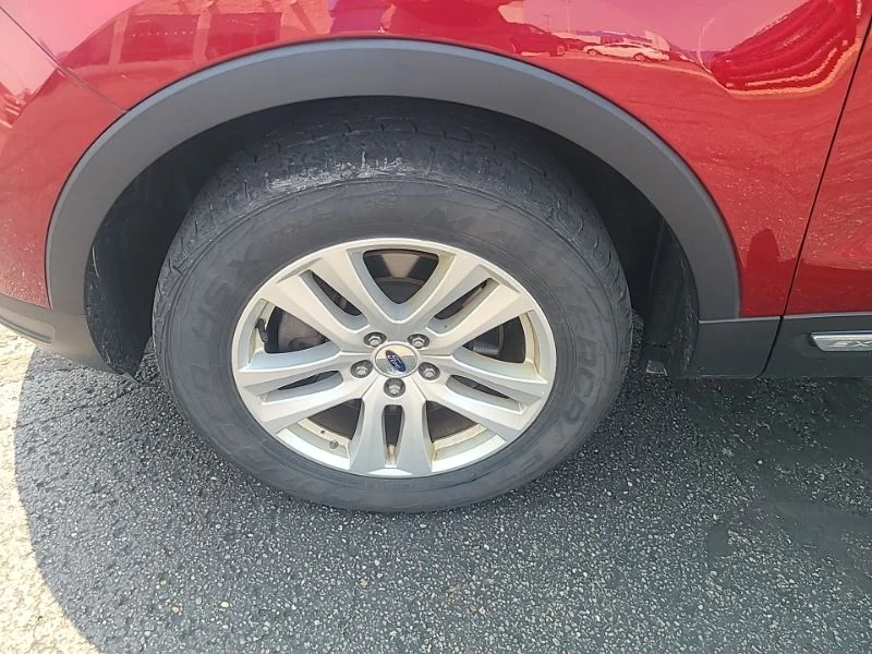 Used 2018 Red Ford XLT image 11