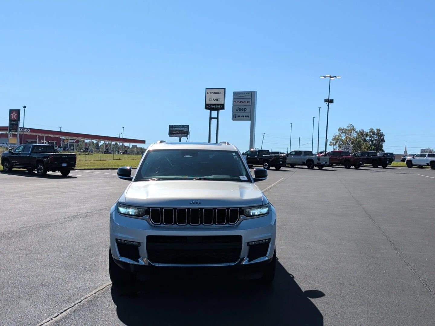 Used 2021 Silver Zynith Jeep Limited image 8