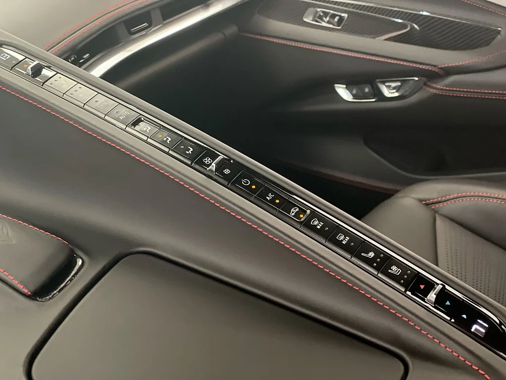 Used 2020 Red CHEVROLET Stingray image 18