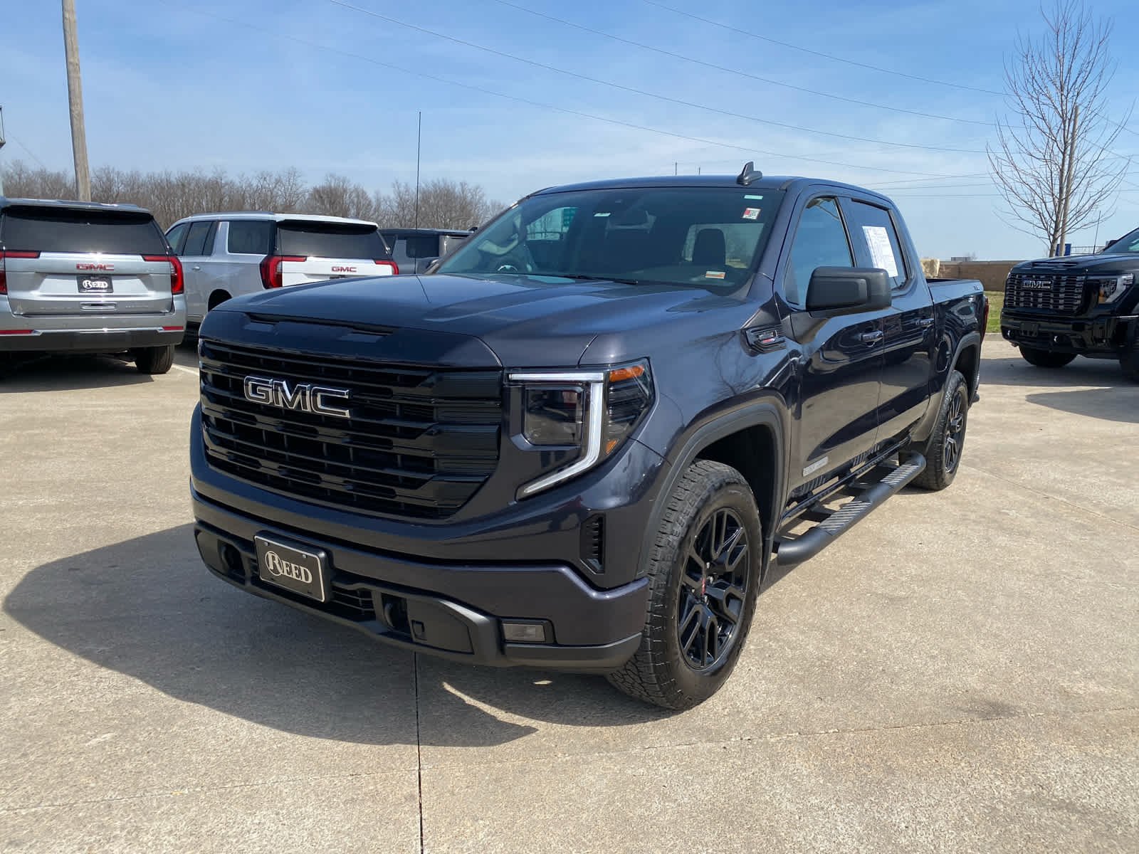 Used 2024 GMC Sierra 1500 Elevation with VIN 1GTUUCE82RZ165840 for sale in Kansas City