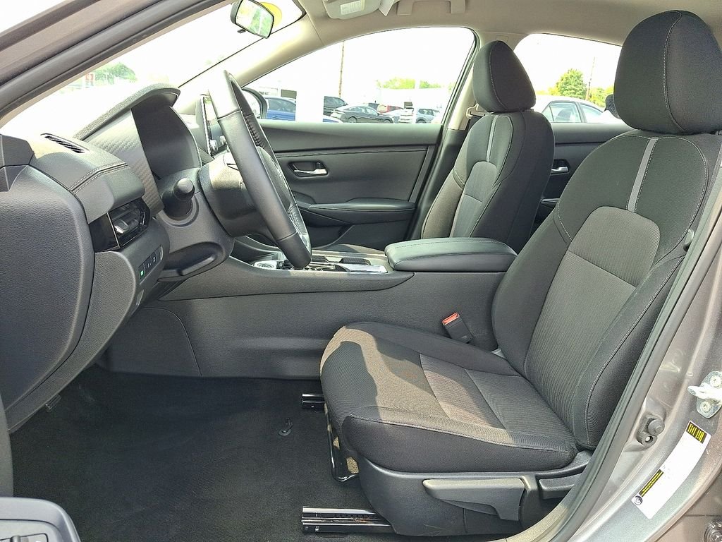 Used 2023 Gray Nissan SV image 15