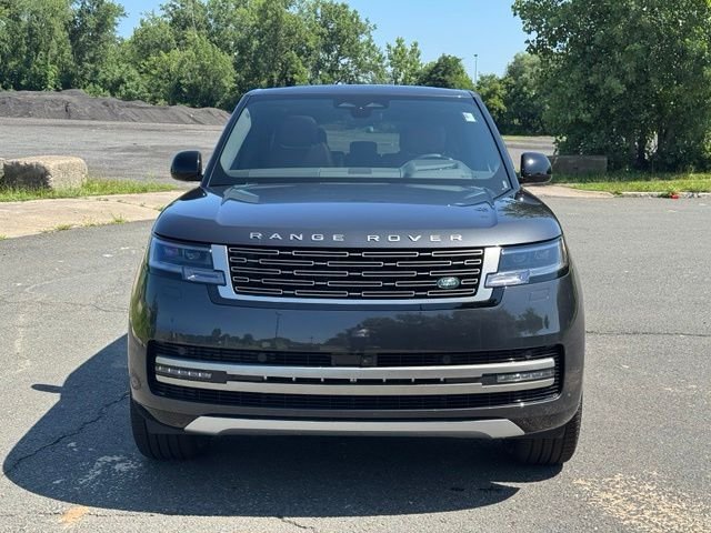 New 2026 Carpathian Grey Land Rover SE image 8