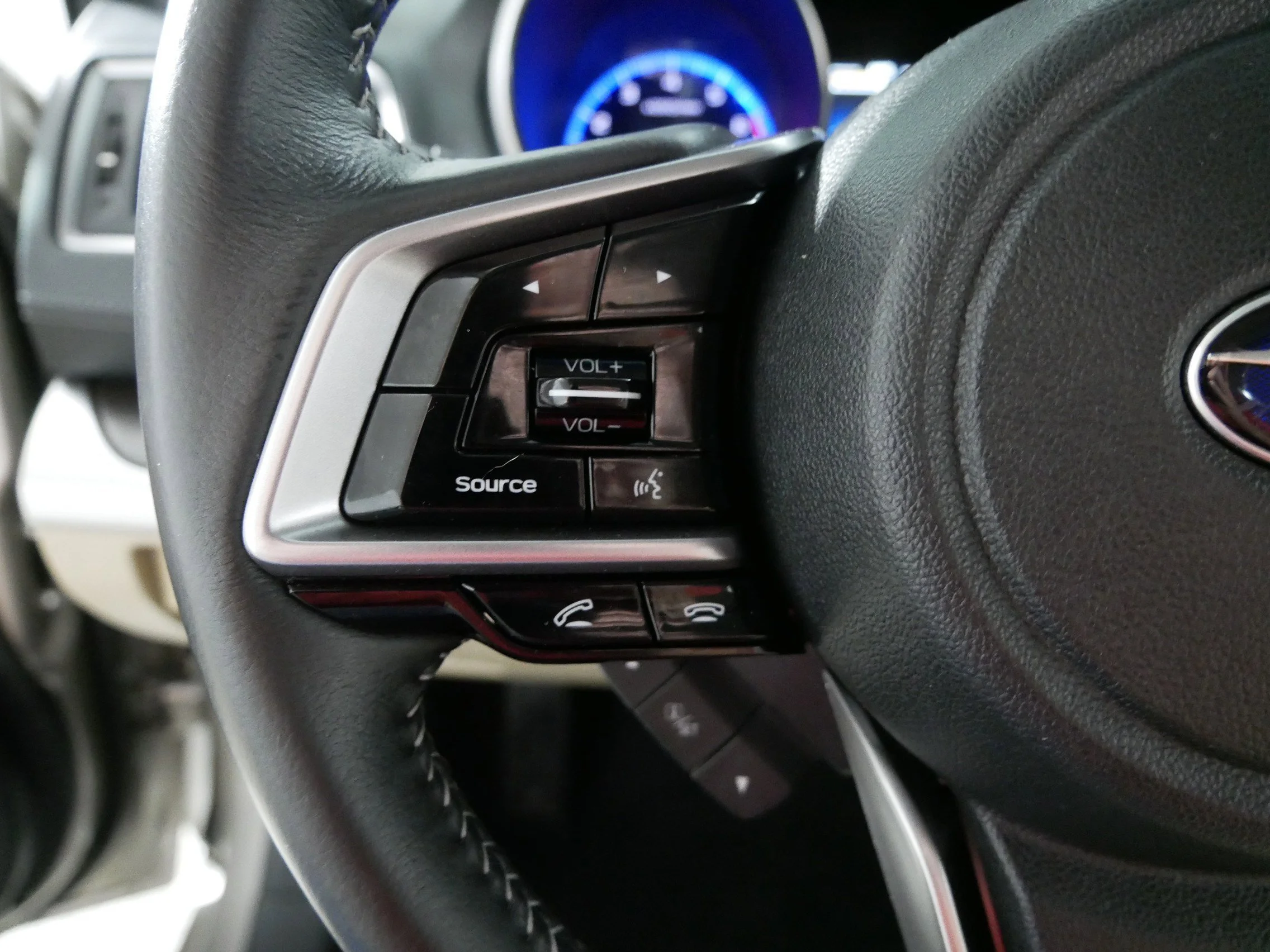 Used 2018 Tungsten Metallic Subaru Limited image 27