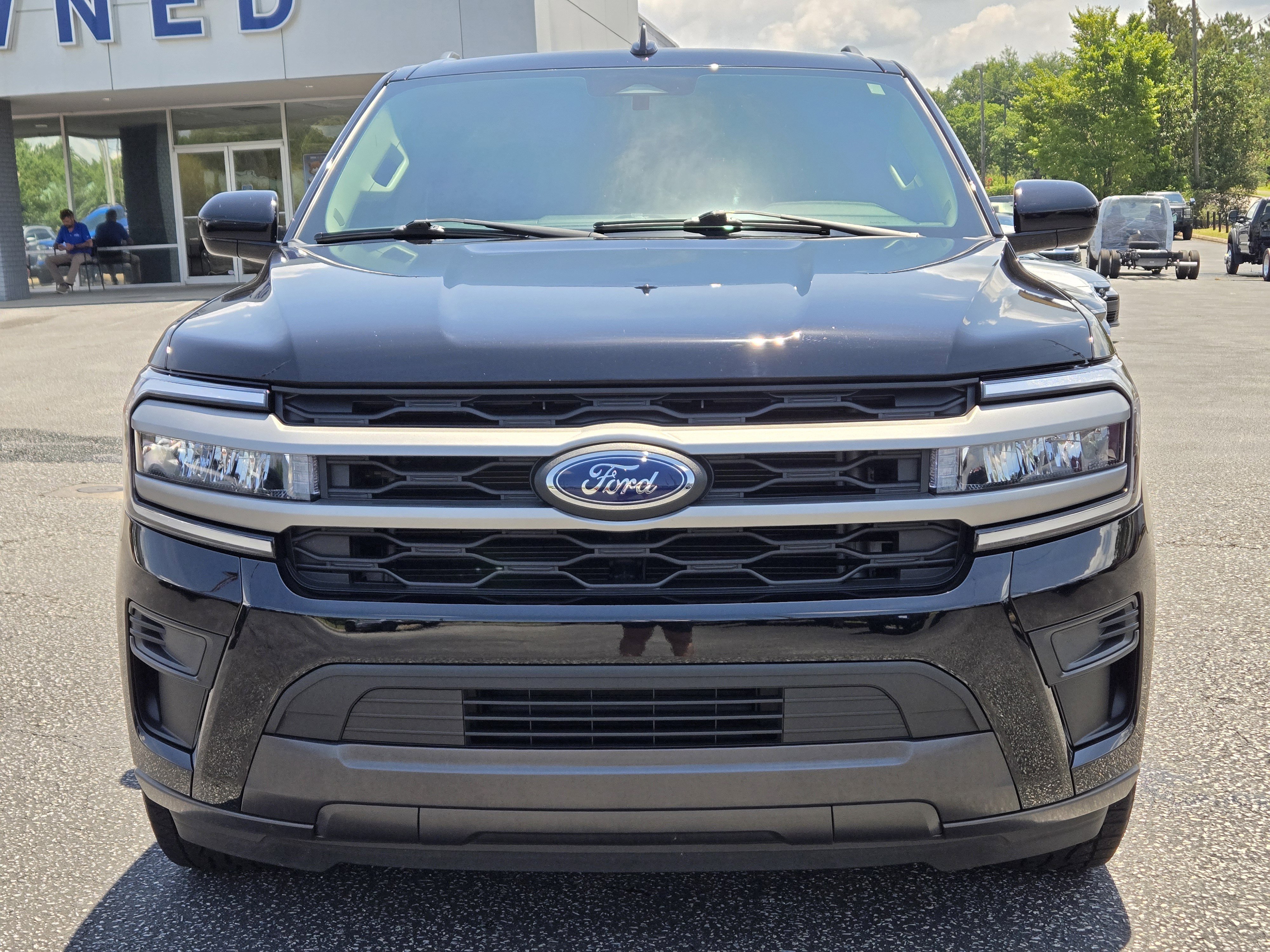 Used 2024 Black Ford XLT image 3