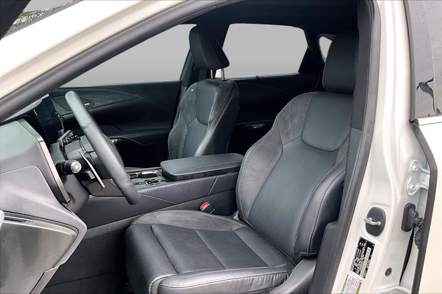 Certified Used 2024 Eminent White Pearl Lexus Luxury image 8