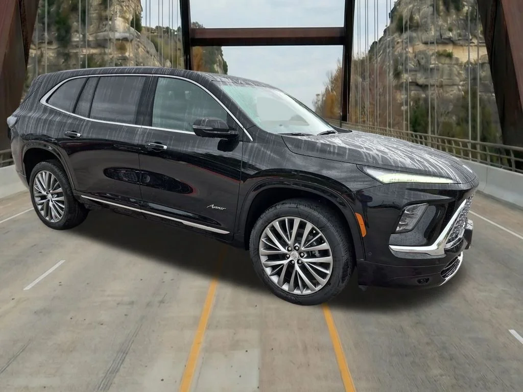 2026 Buick Enclave Avenir's photo