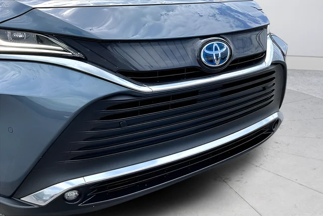 Used 2023 Gray Toyota XLE image 28