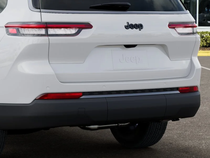New 2027 Bright White Clear-Coat Paint Jeep Laredo Altitude image 45
