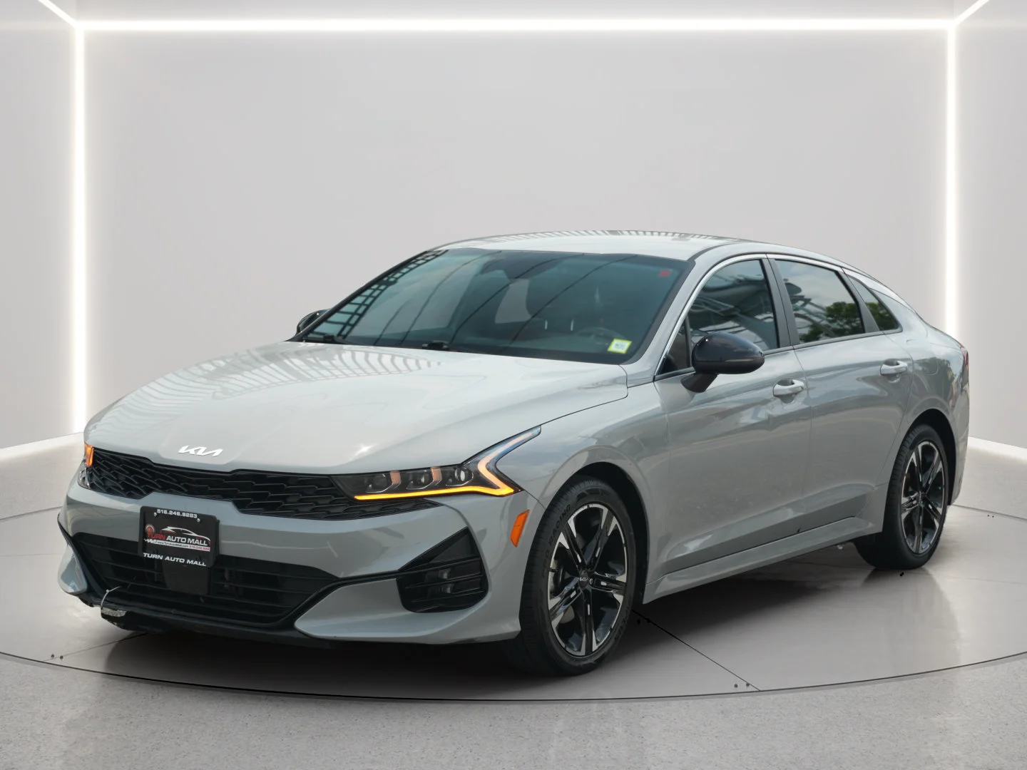 Used 2023 Wolf Gray Kia GT-Line image 1