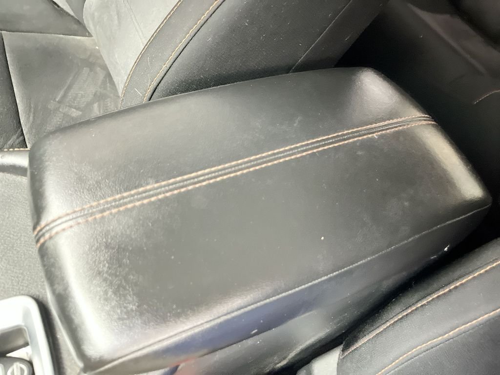 Used 2021 White Nissan SR image 23