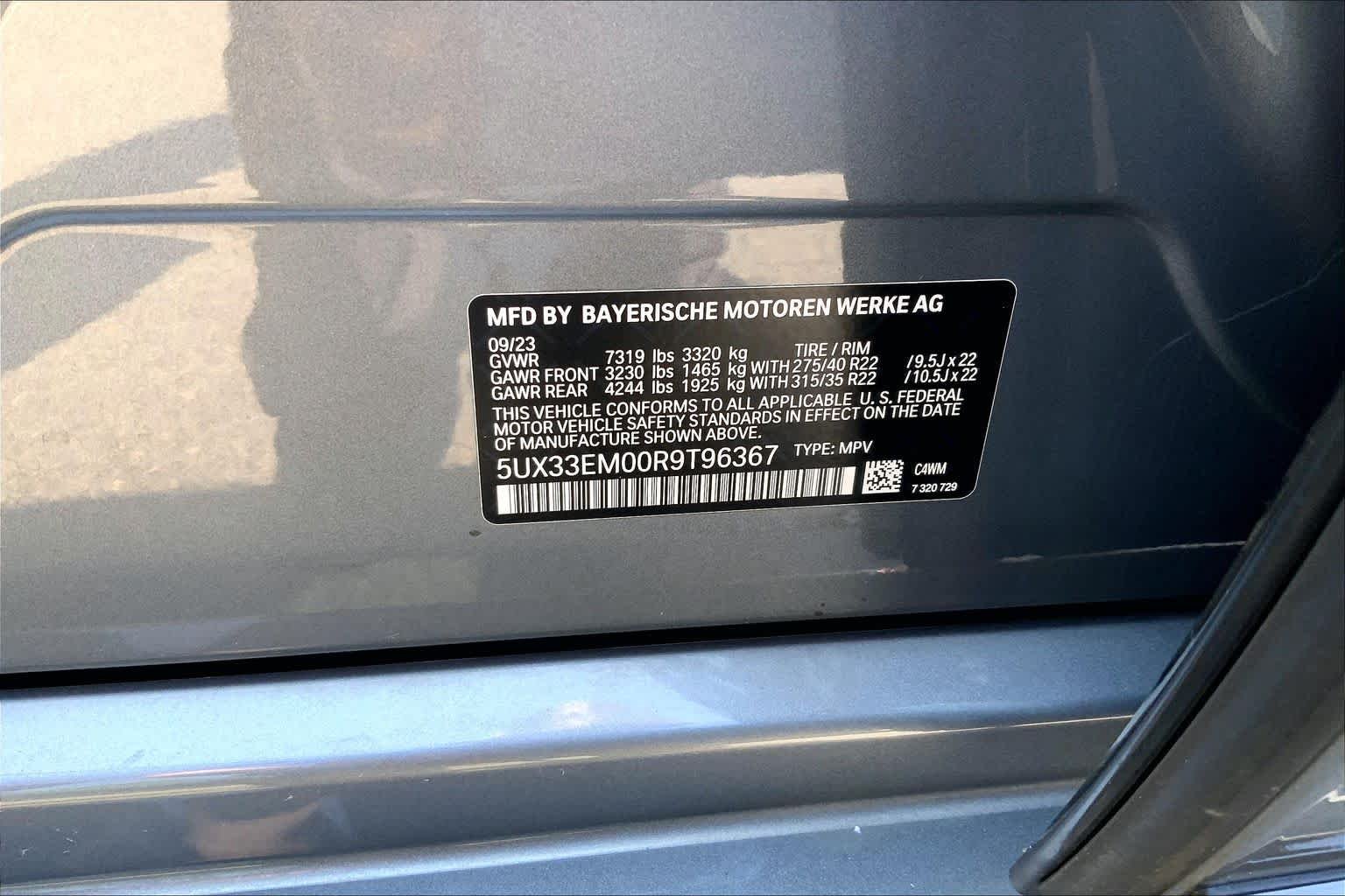 Certified Used 2024 Skyscraper Grey Metallic BMW M60i image 36