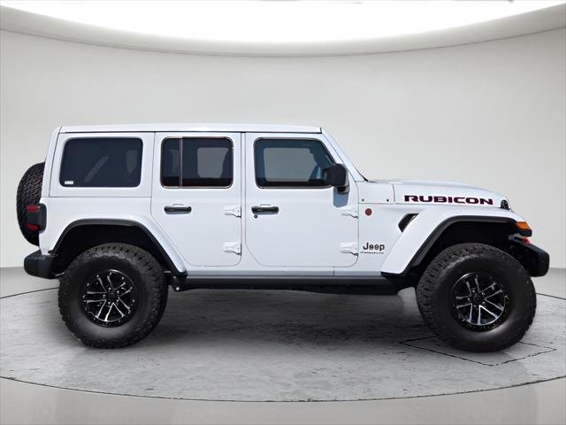 New 2026 Bright White Clear-Coat Exterior Paint Jeep Rubicon image 6
