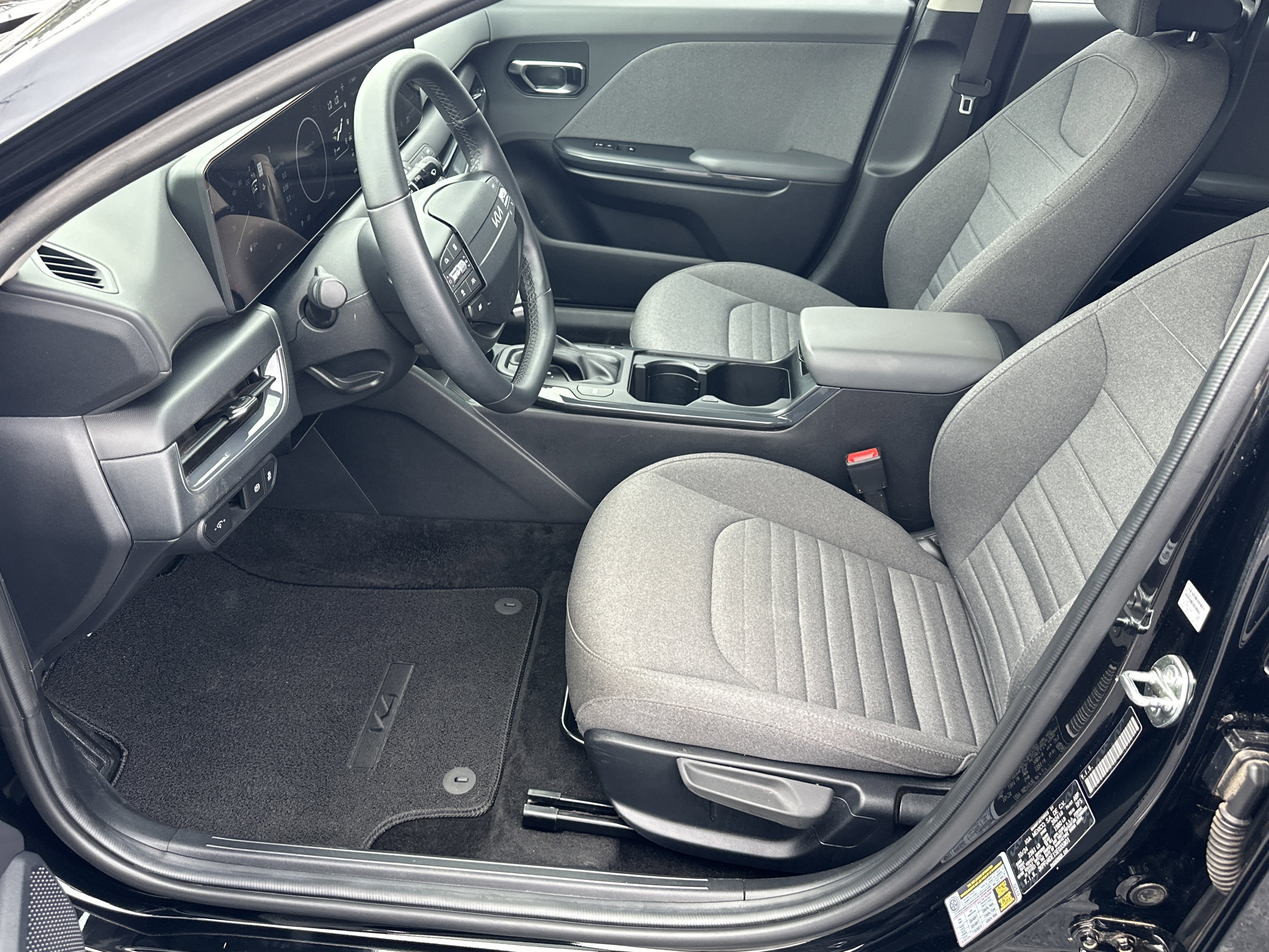 Used 2025 Aurora Black Pearl Kia EX image 10