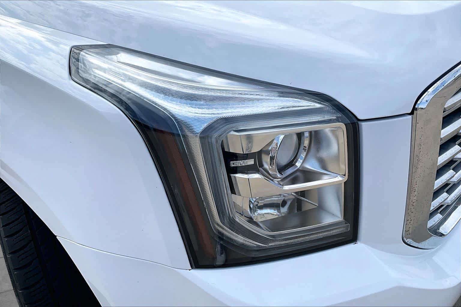 Used 2020 Summit White GMC Denali image 26