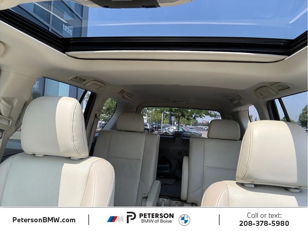 Used 2017 Red Lexus 460 image 36