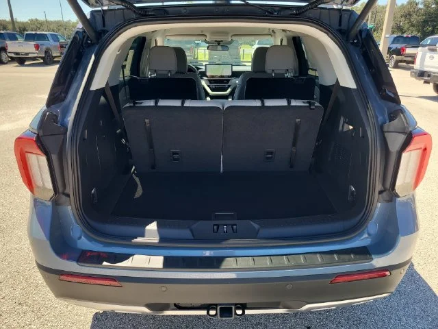 New 2026 Vapor Blue Ford Active image 10