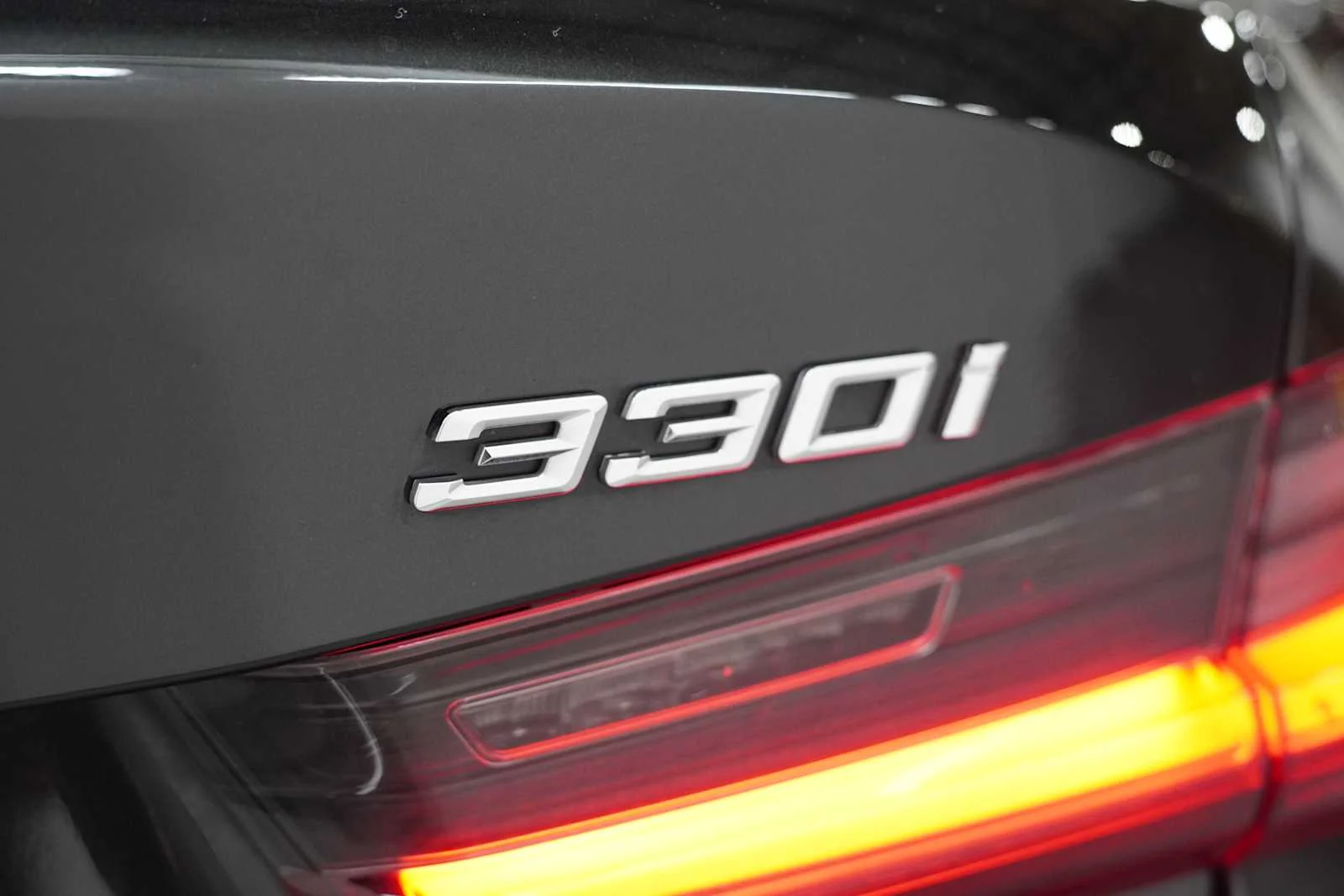 Certified Used 2024 Black Sapphire Metallic BMW 330i image 9