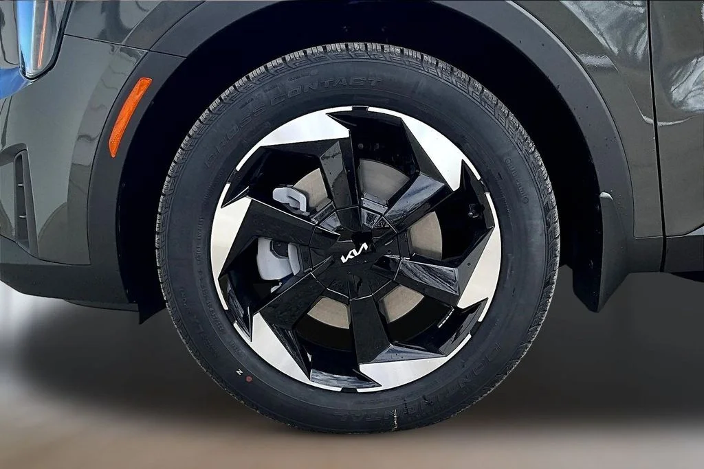 New 2026 Interstellar Gray Kia EX image 13