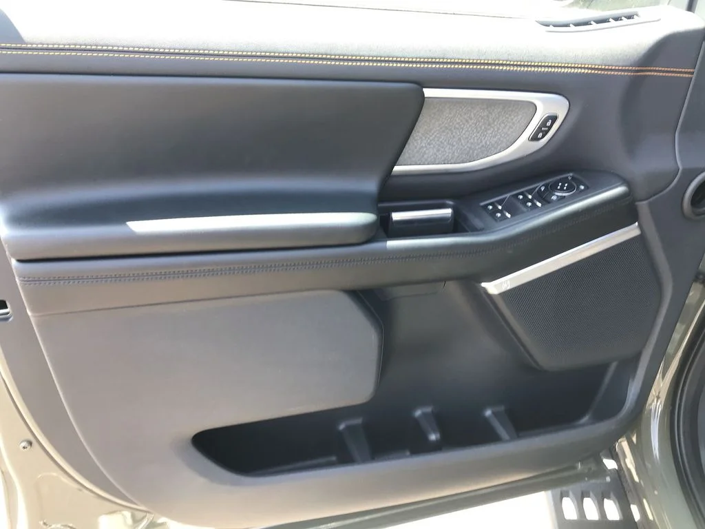 Used 2025 Green Ford Tremor image 13
