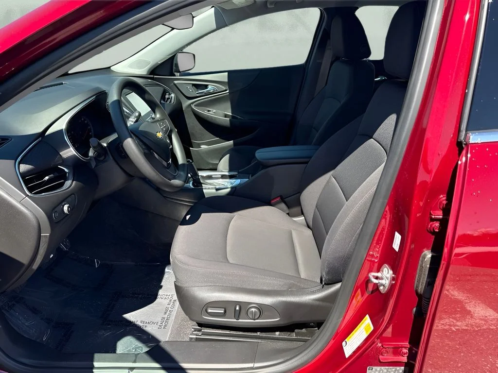 Used 2017 Red Chevrolet LT image 5