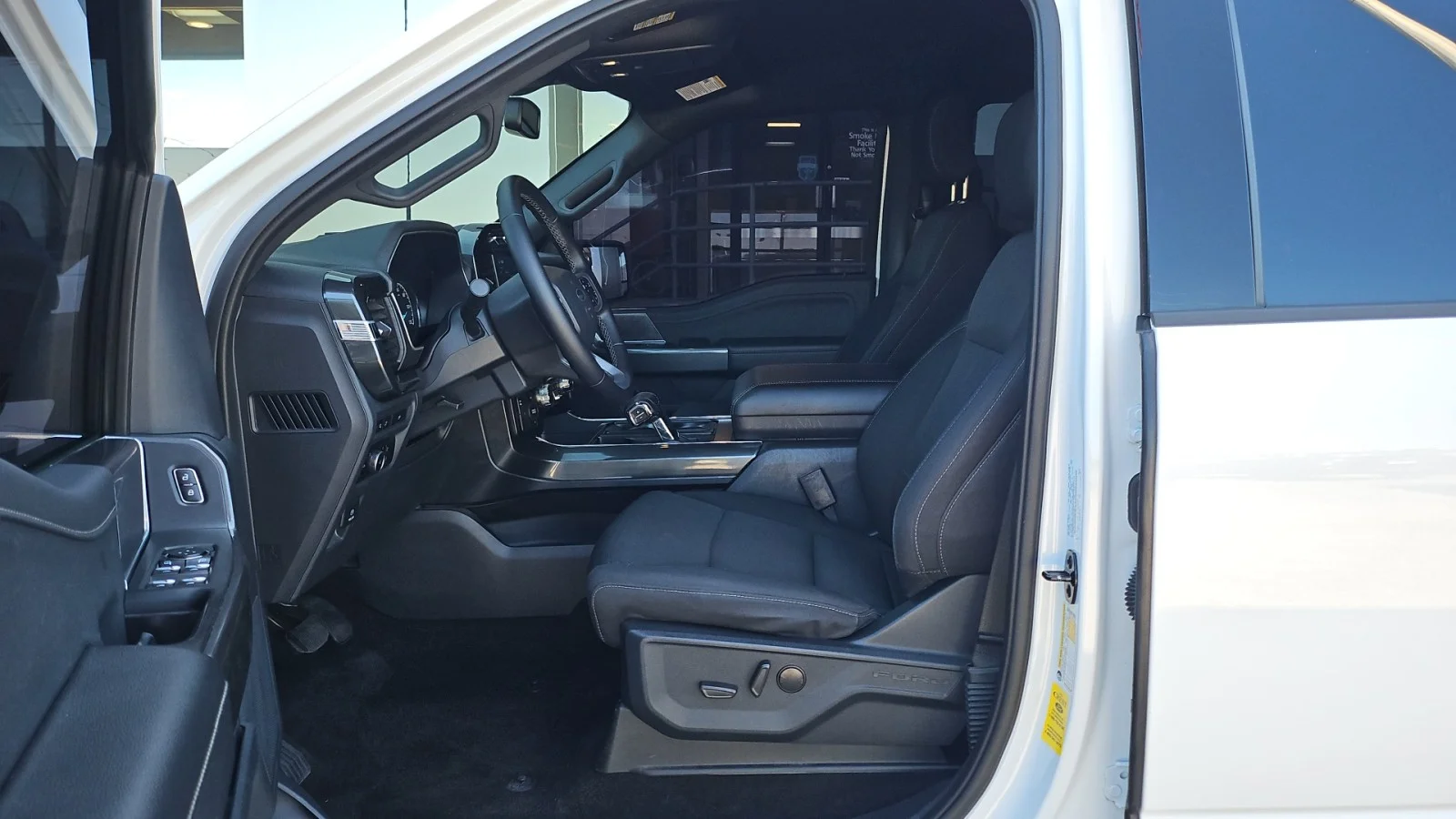 Used 2023 White Ford XLT image 12