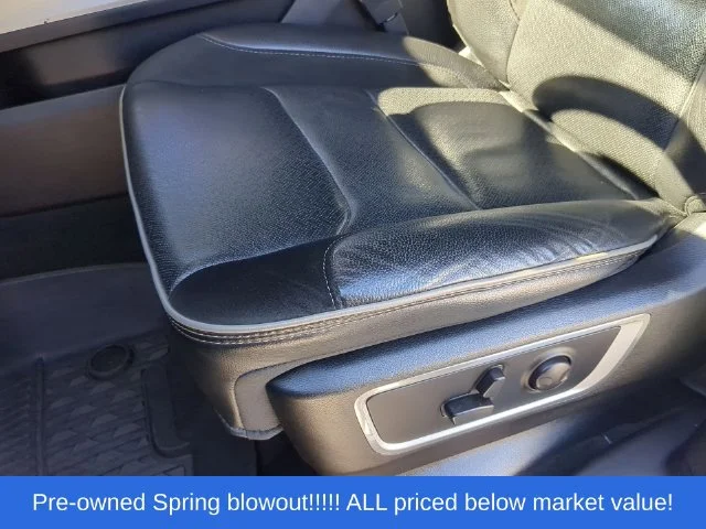 Used 2022 White Ram Laramie image 23