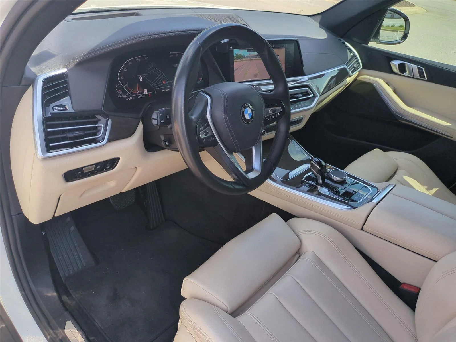 Used 2022 Alpine White BMW sDrive40i image 19
